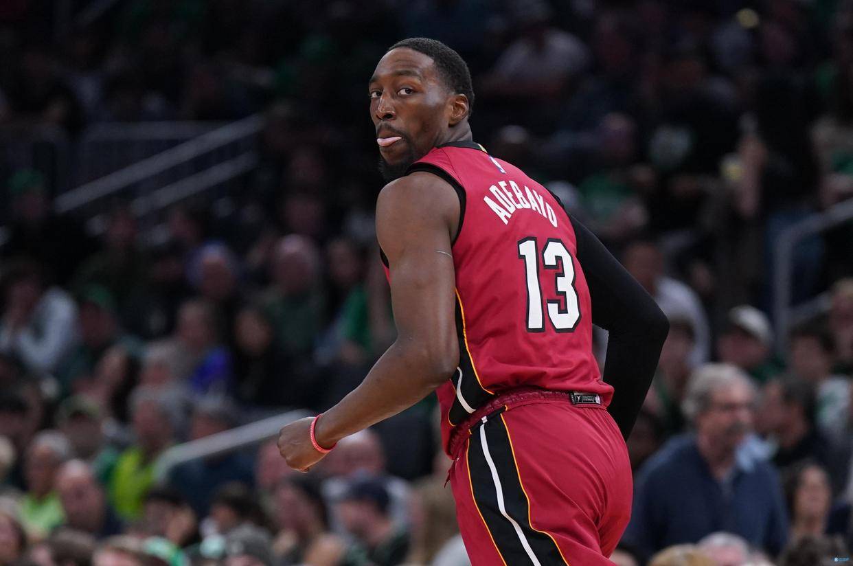 勇士鏖战雄鹿，阿德巴约惊艳世界