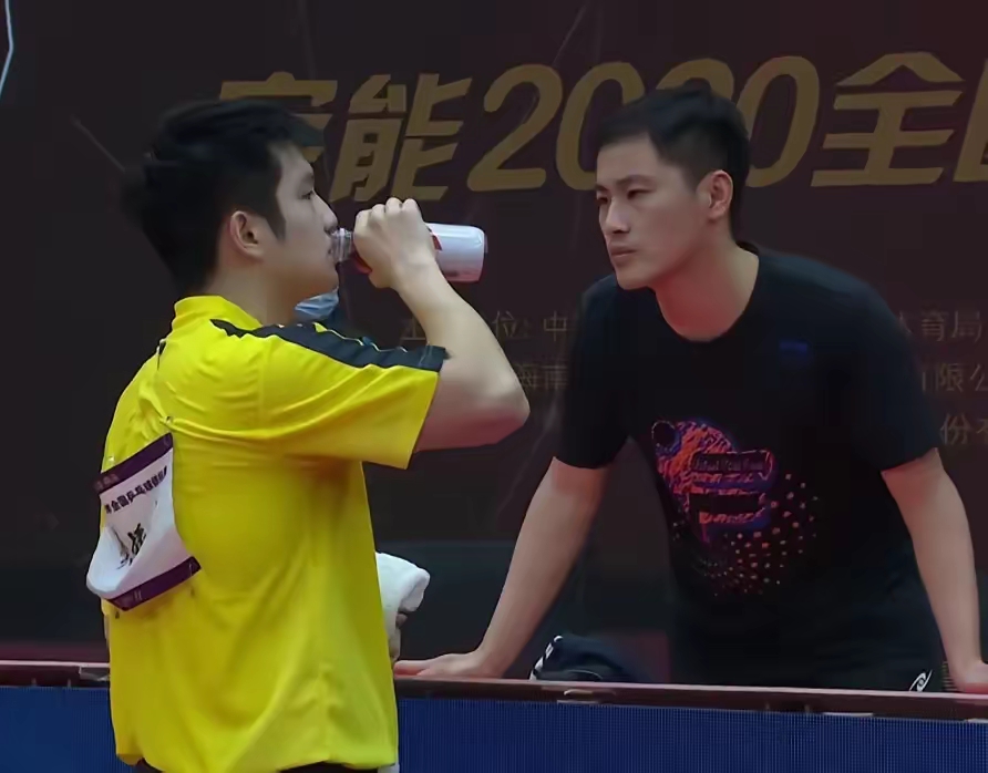 英格兰队险胜韩国队，马龙高光表现