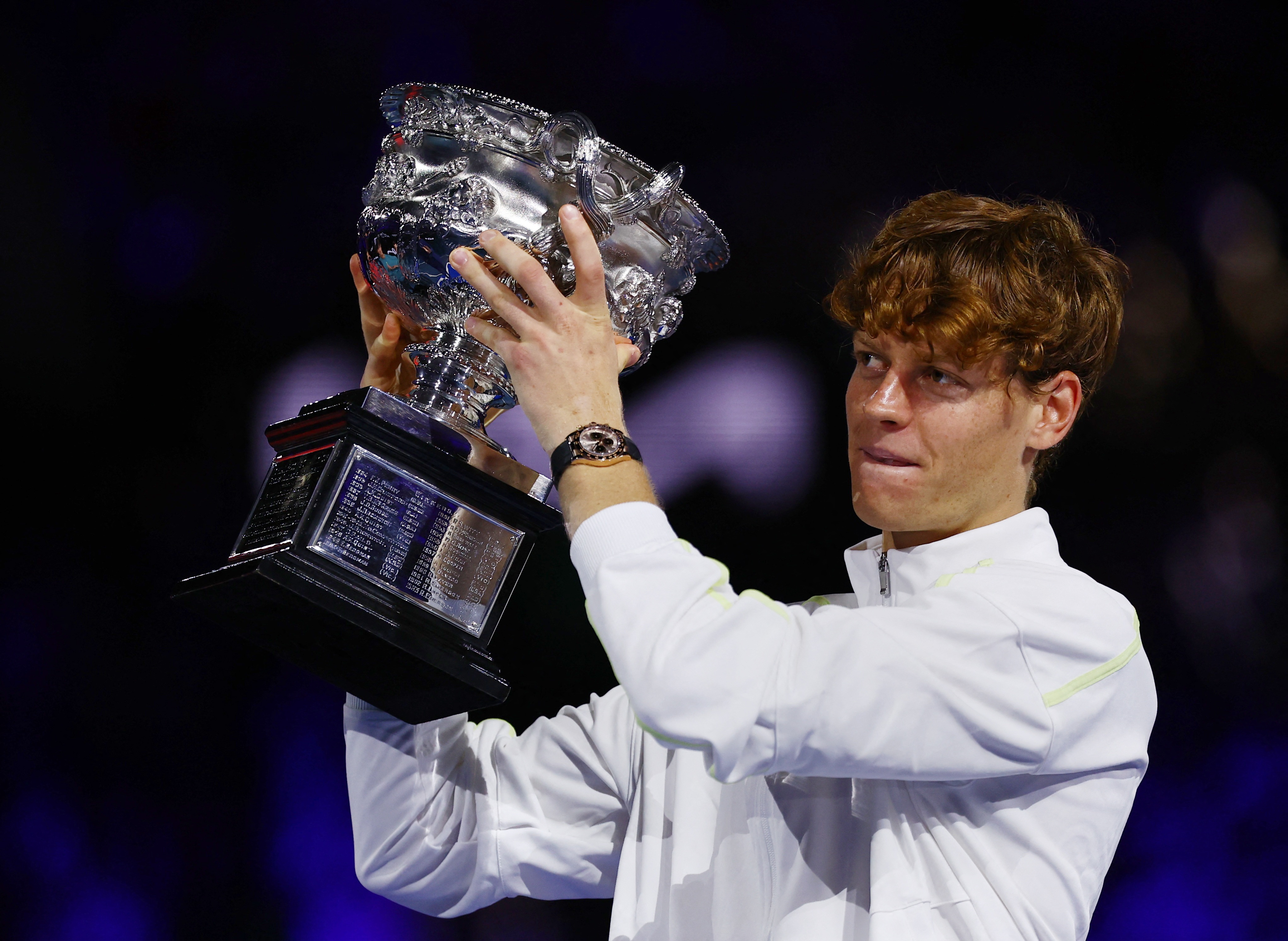 年终总决赛绝杀戴维斯杯，辛纳点燃赛场