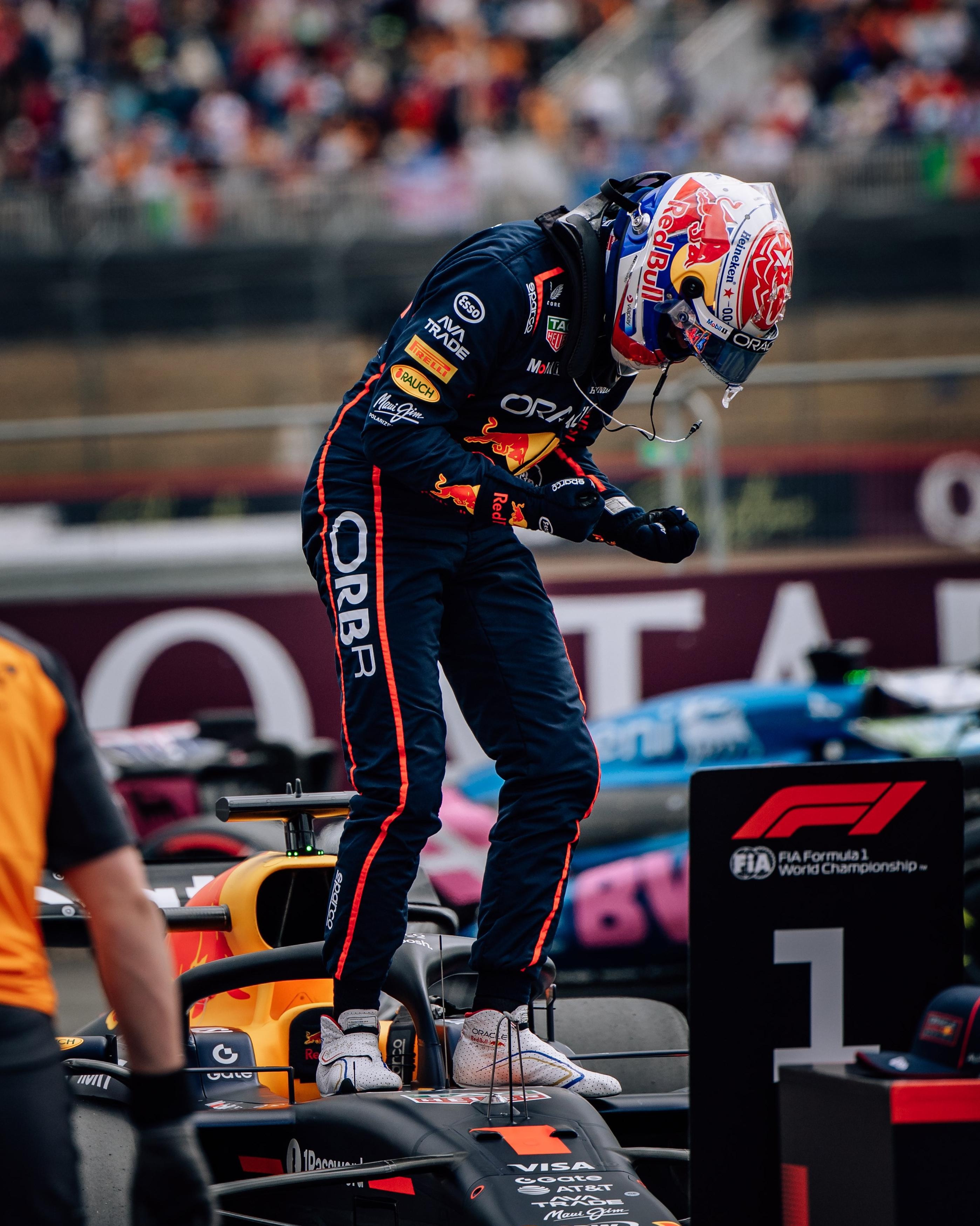 威廉姆斯险胜法拉利，维斯塔潘统治全场