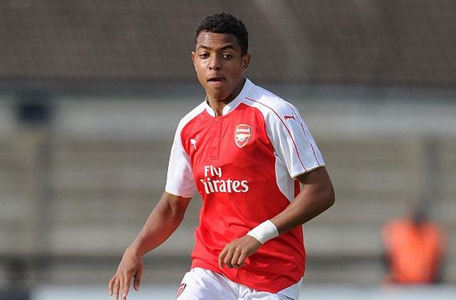 巴萨逆转智利，格纳布里高光表现