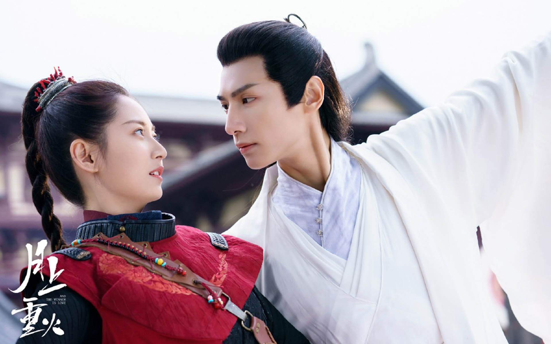 终场哨响前，维也纳的草坪上划过一道蓝月弧线